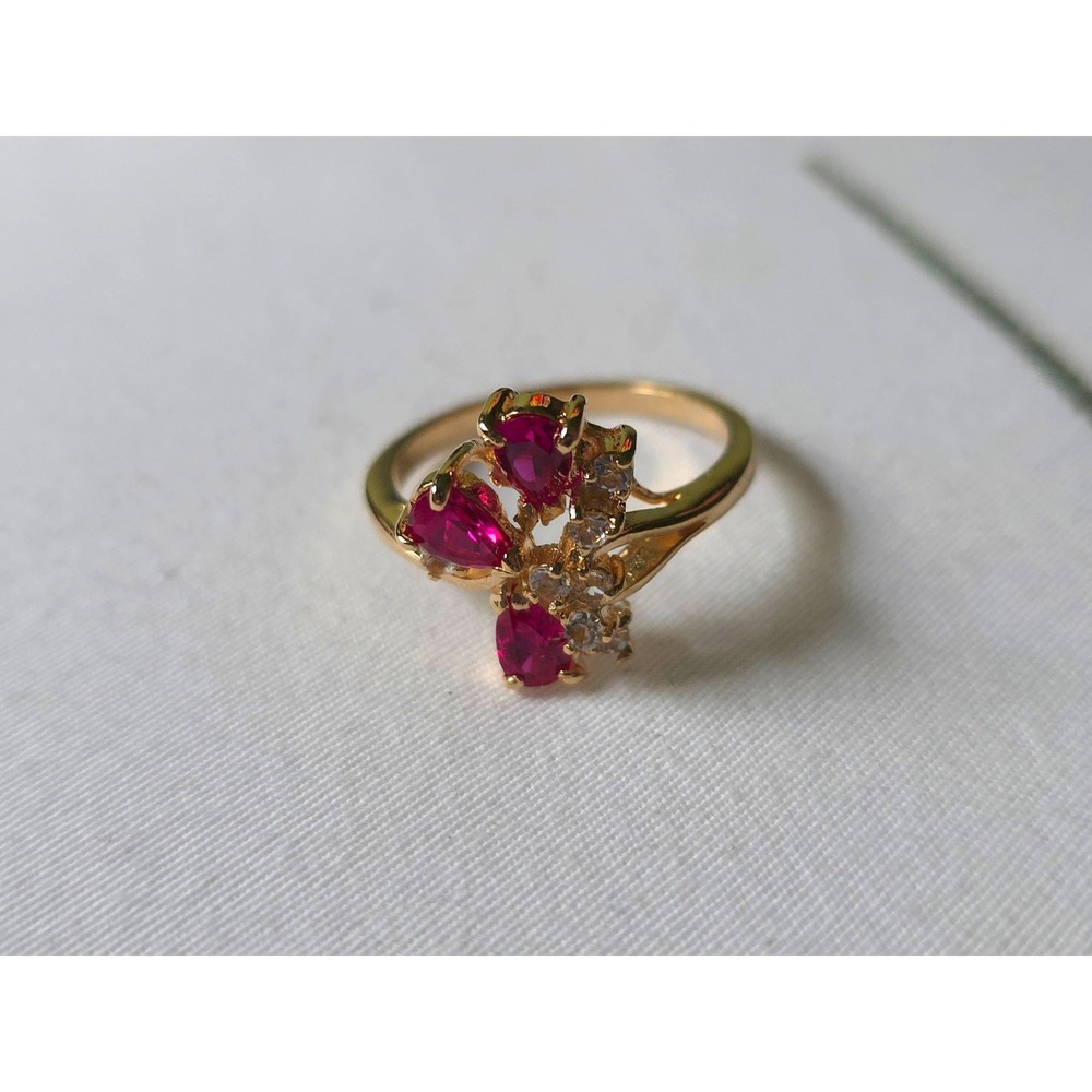 Vintage DAC Gold Tone Ruby Red Austrian Crystal Cluster Cocktail Ring Size 10